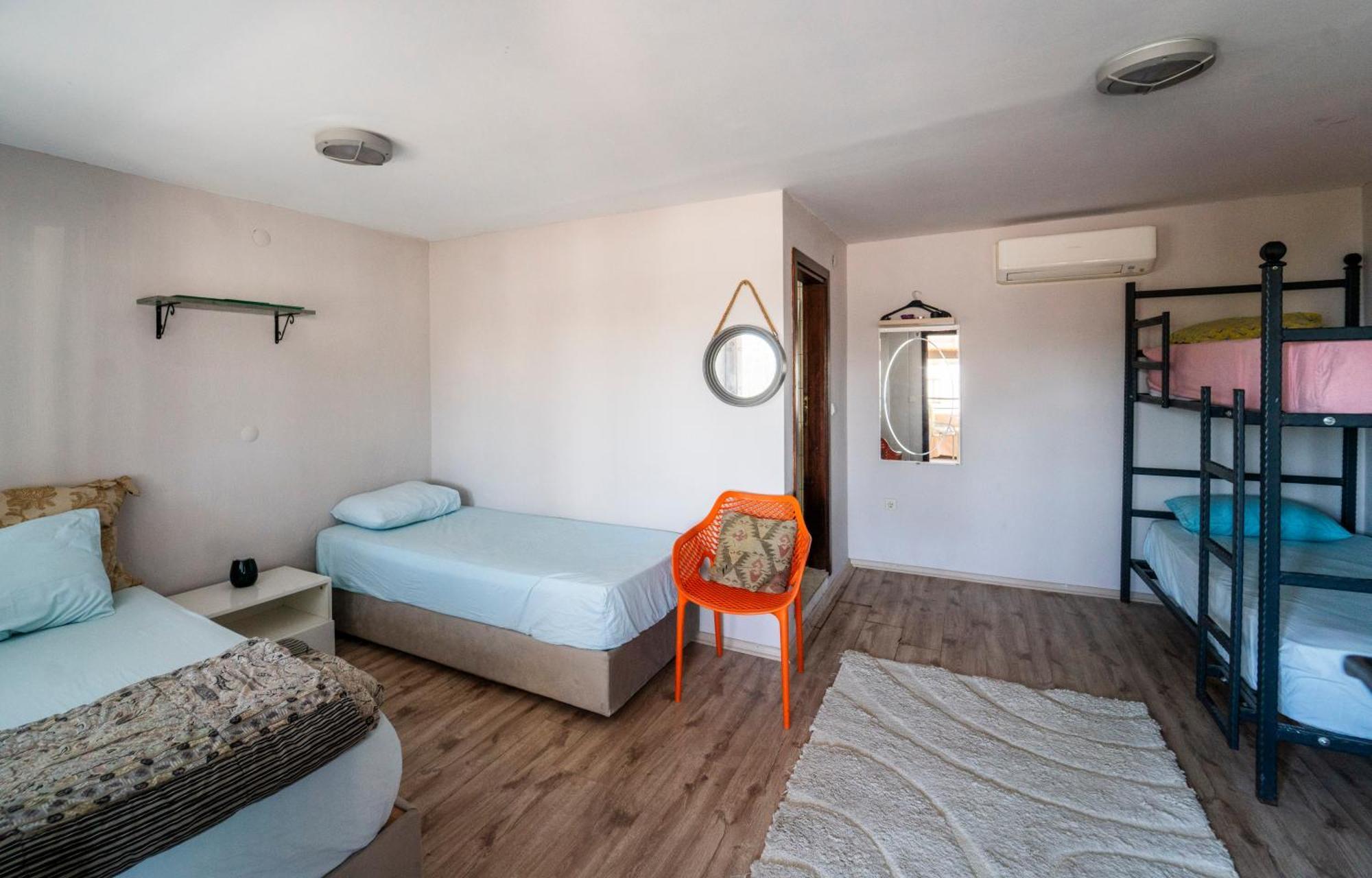 La Luna Hostel Бодрум Экстерьер фото